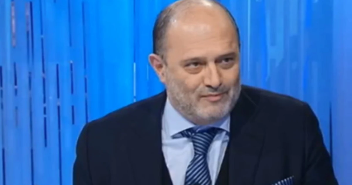 Giuseppe Conte e gli assistenti civici, Franco Bechis: "Così anche questo regime avrà il suo esercito di ridicoli Balilla"