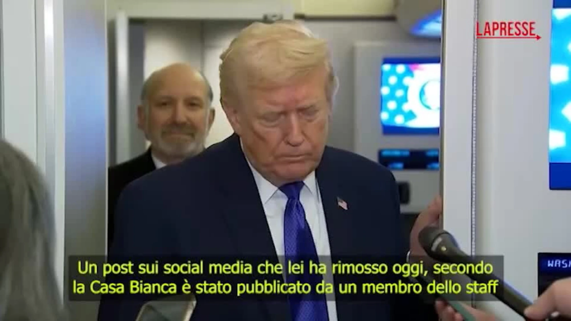 Obama "scimmioni", Trump sfida i dem: "Perché non mi devo scusare"