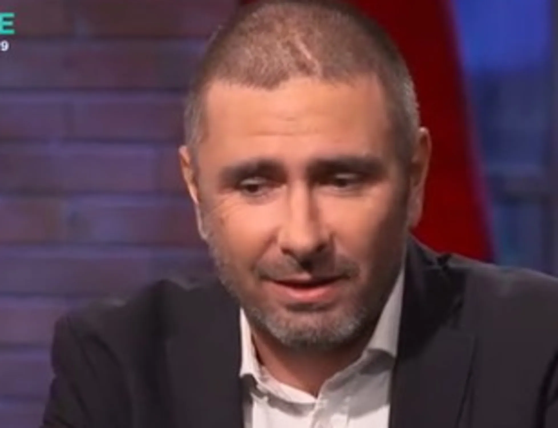 Leggi l'articolo: "Essere qui è una conquista, sto facendo delle cure". Alessandro Di Battista di nuovo in studio