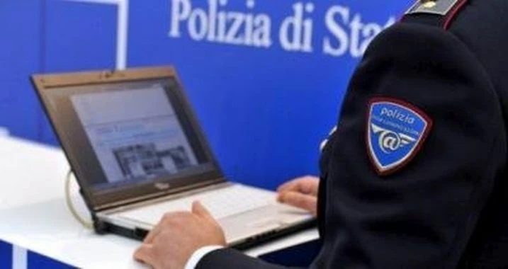 VENDEVA PACCHETTI VACANZA INESISTENTI, ARRESTATO