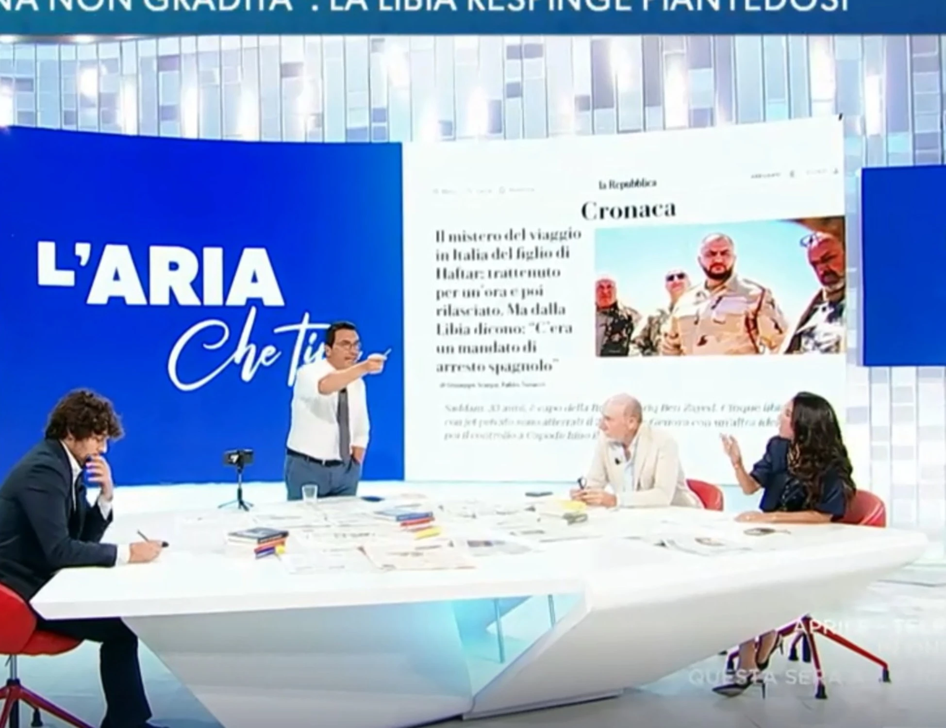 L'Aria che tira, Ronzulli contro il dem Romano: "Che mestiere fa?"