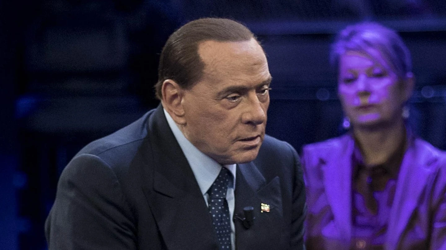 Silvio Berlusconi, il malore? I fedelissimi: una strategia per evitare l'effetto-noia in televisione
