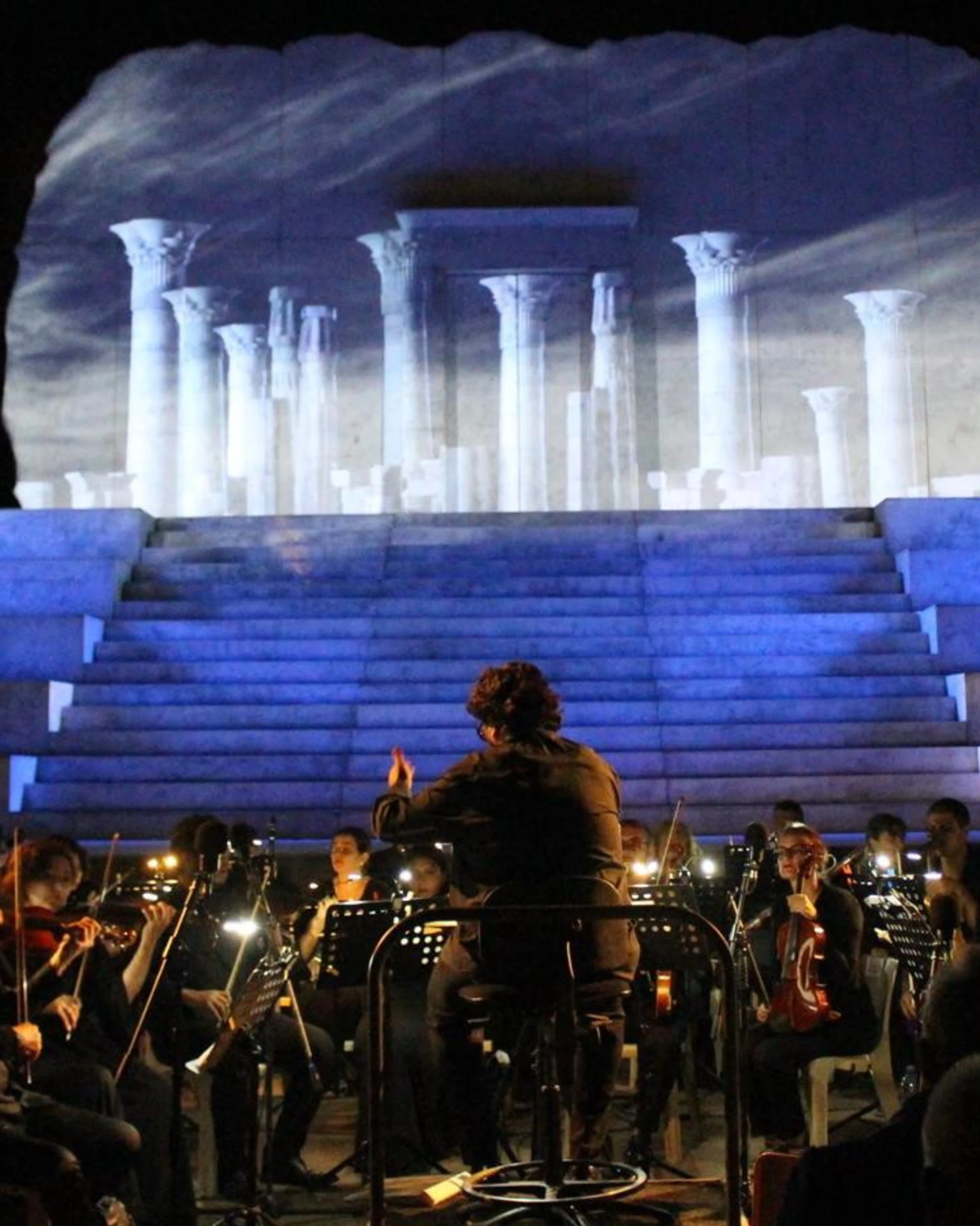 TAORMINA, ARLIA MAESTRO DELLA FUSION TRIONFA CON VERDI E MORRICONE
