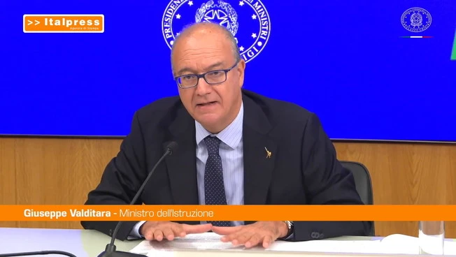 Decreto Scuola, Valditara "Sanzioni per genitori che non lo rispetteranno"
