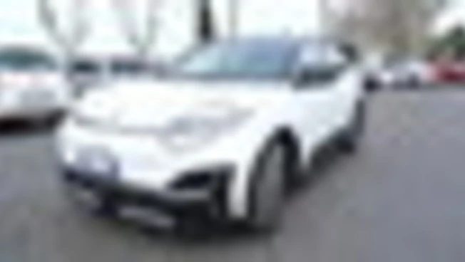 La nuova Nissan Micra 100% elettrica debutta sulle strade italiane