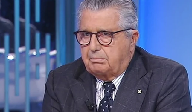 Carlo De Benedetti attacca i figli sul Corriere della Sera: "Non sono in grado di fare gli editori"