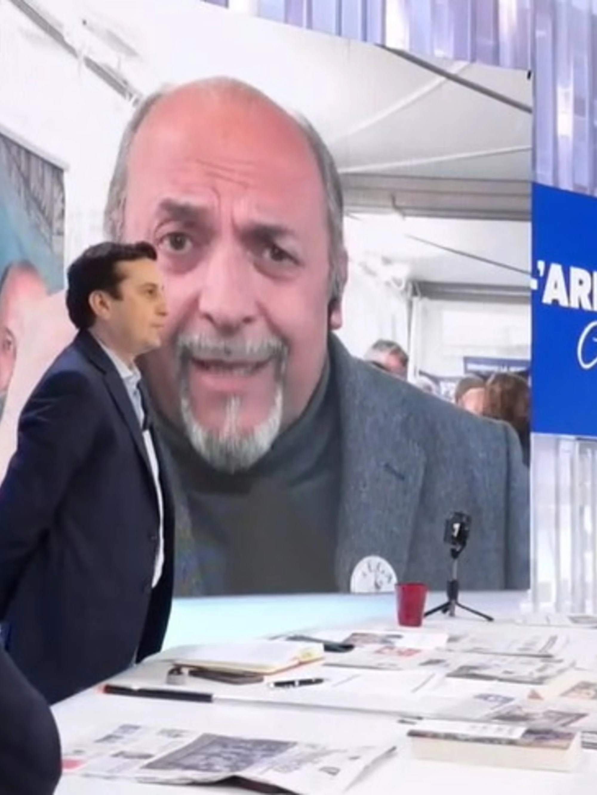 L'aria che tira, Parenzo lo irride e il sindaco di Monfalcone lo zittisce
