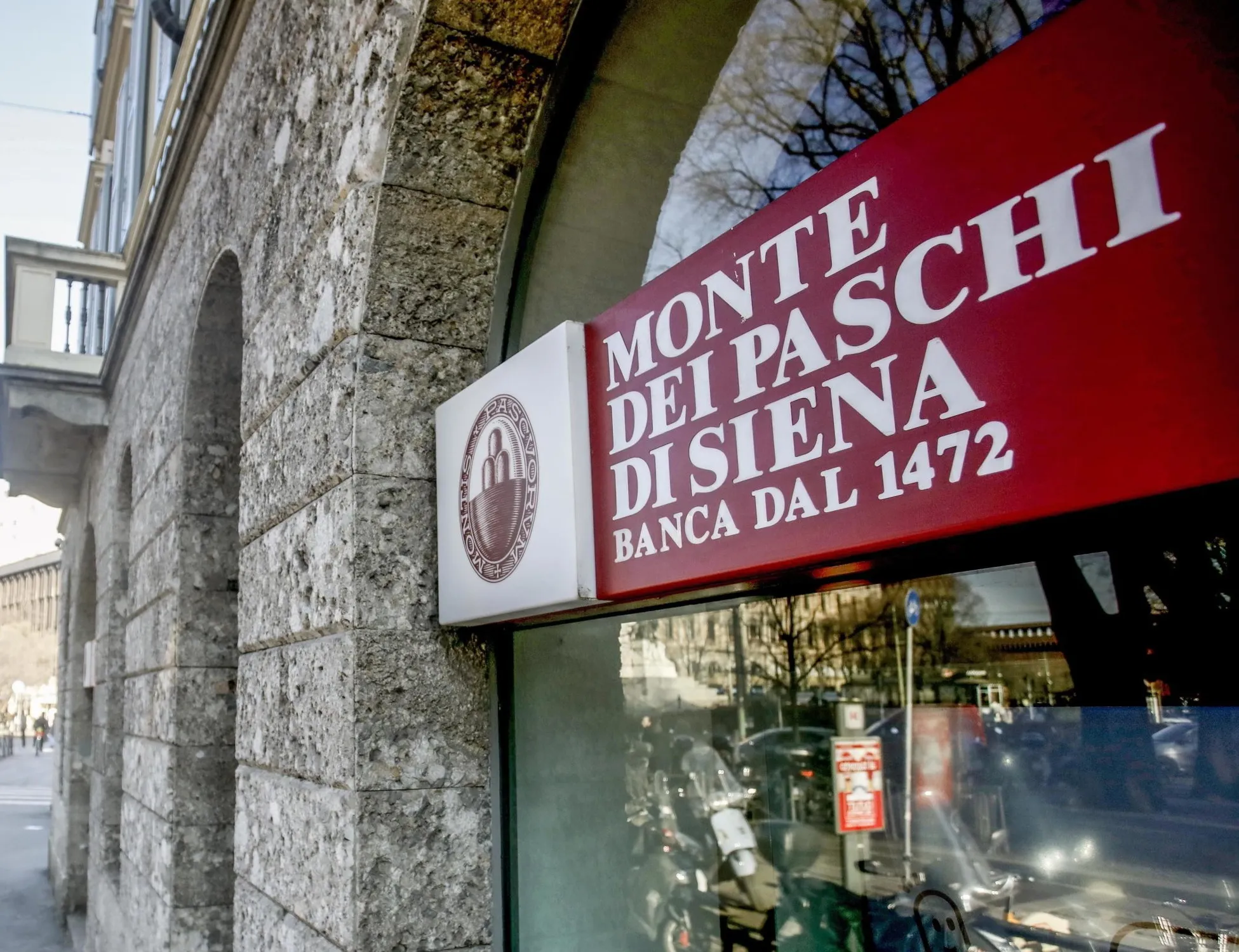 Leggi l'articolo: "Ecco cos'è diventata Mps oggi: Osnato, lo schiaffo di FdI al Pd