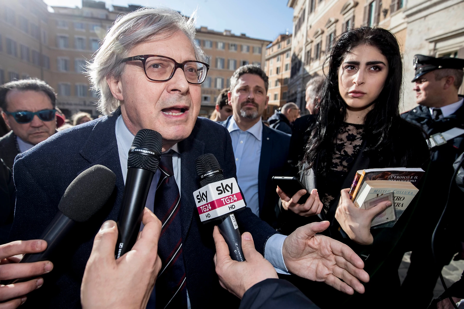 Vittorio Sgarbi: "Ho una fidanzata a Malta e...". La rivelazione in diretta