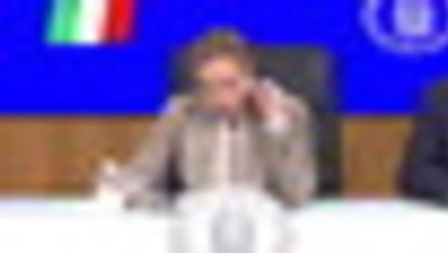 https://media.liberoquotidiano.it/oy8Igbt4-52peFbz5iLmucKltIFSTxehVKumUA7EDTI/width:800/quality:90/aW1hZ2VzLzIwMjUvMTAvMTcvMTIzMDMyNjUzLTQyMTJmNDU3LWFmMTEtNGVjOC04OGFjLTE1MzkxZGY4OTkwNC5qcGc.webp