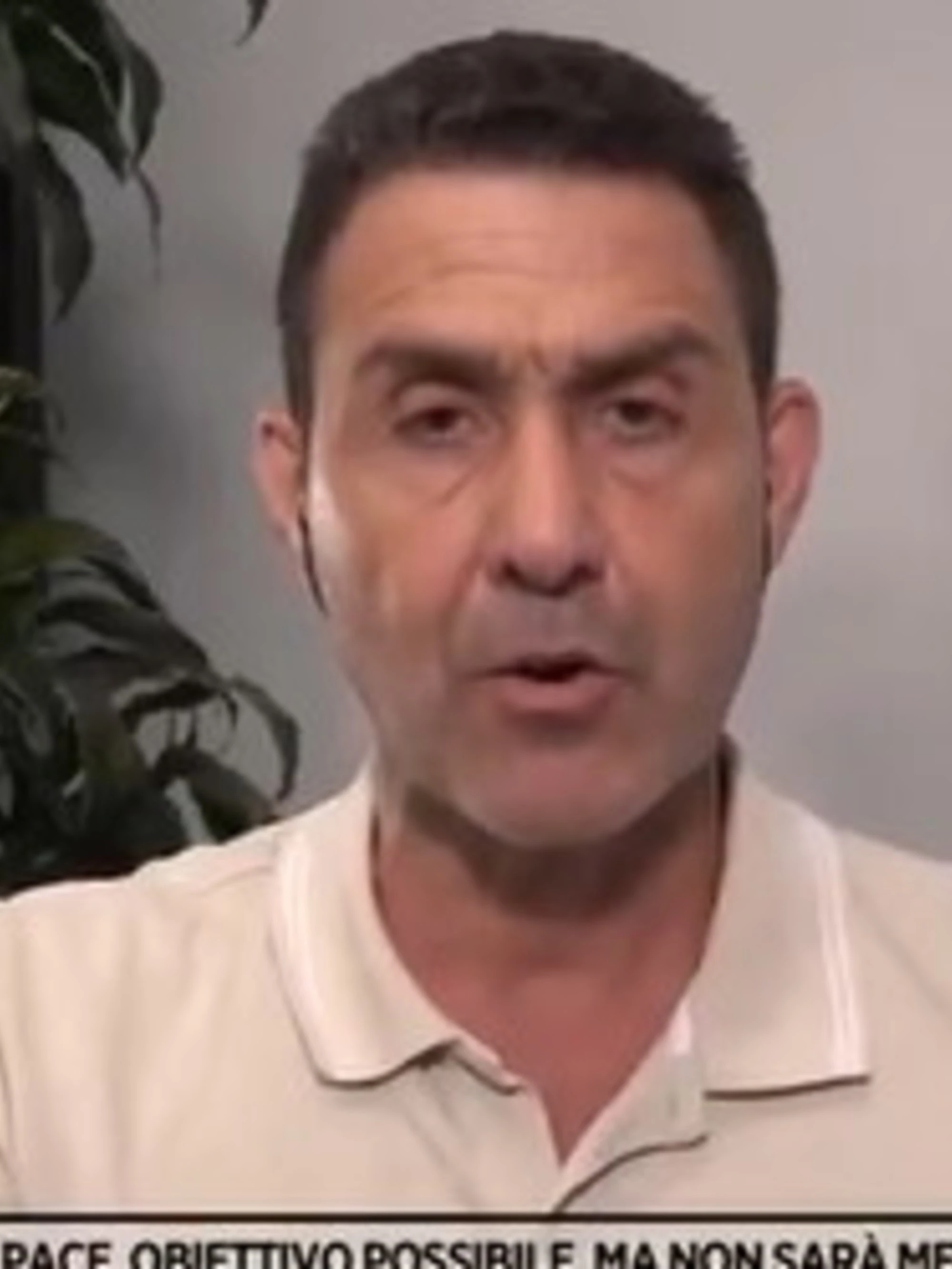 Il generale Vannacci irride Macron: "Una cinquina e a casa"