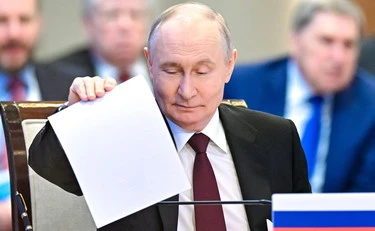 Vladimir Putin, terapie geniche e maiali per il trapianto di organi: 26 miliardi per la "vita eterna"