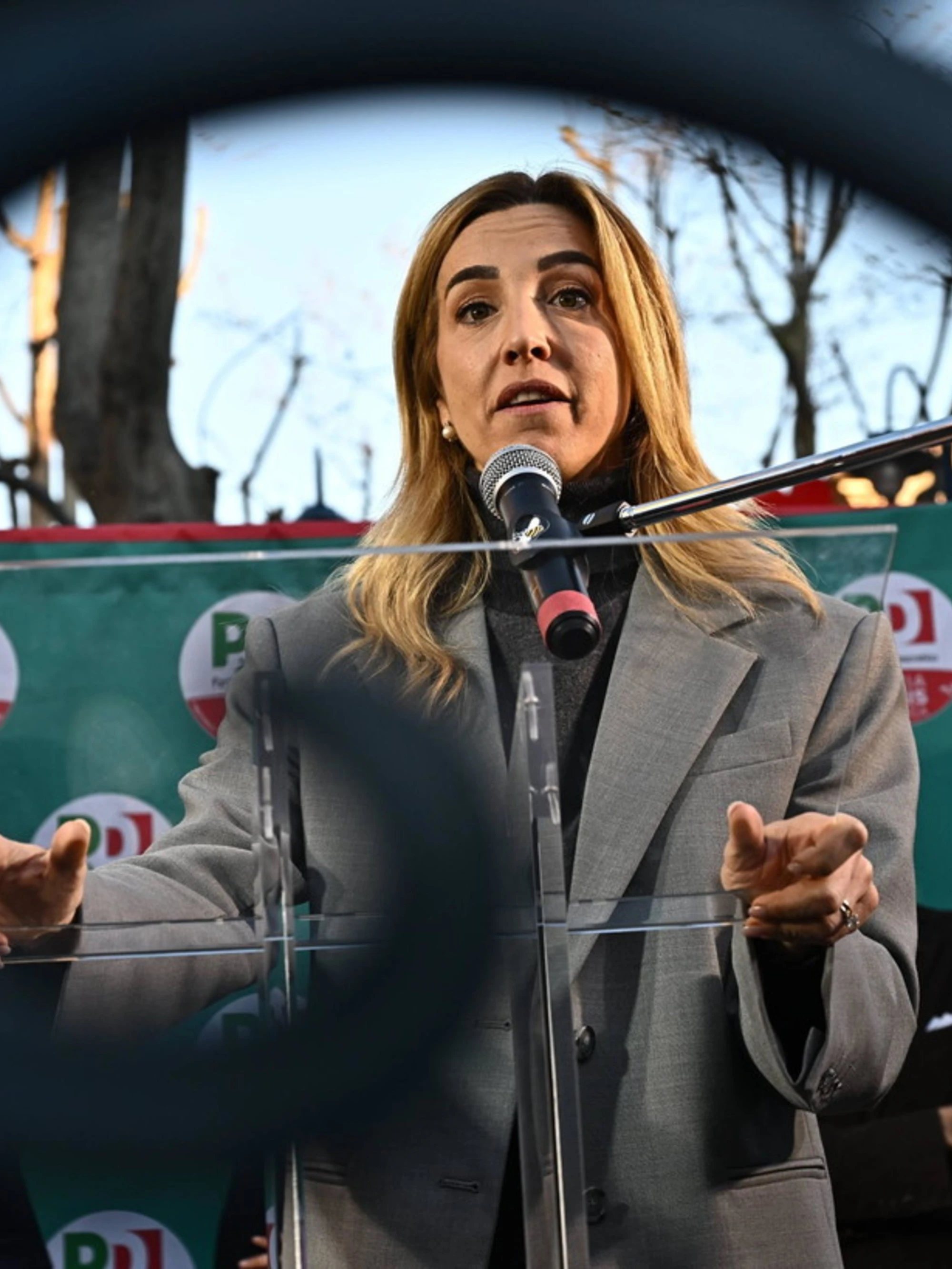 "Salis nervosa": Genova, il sondaggio è pazzesco