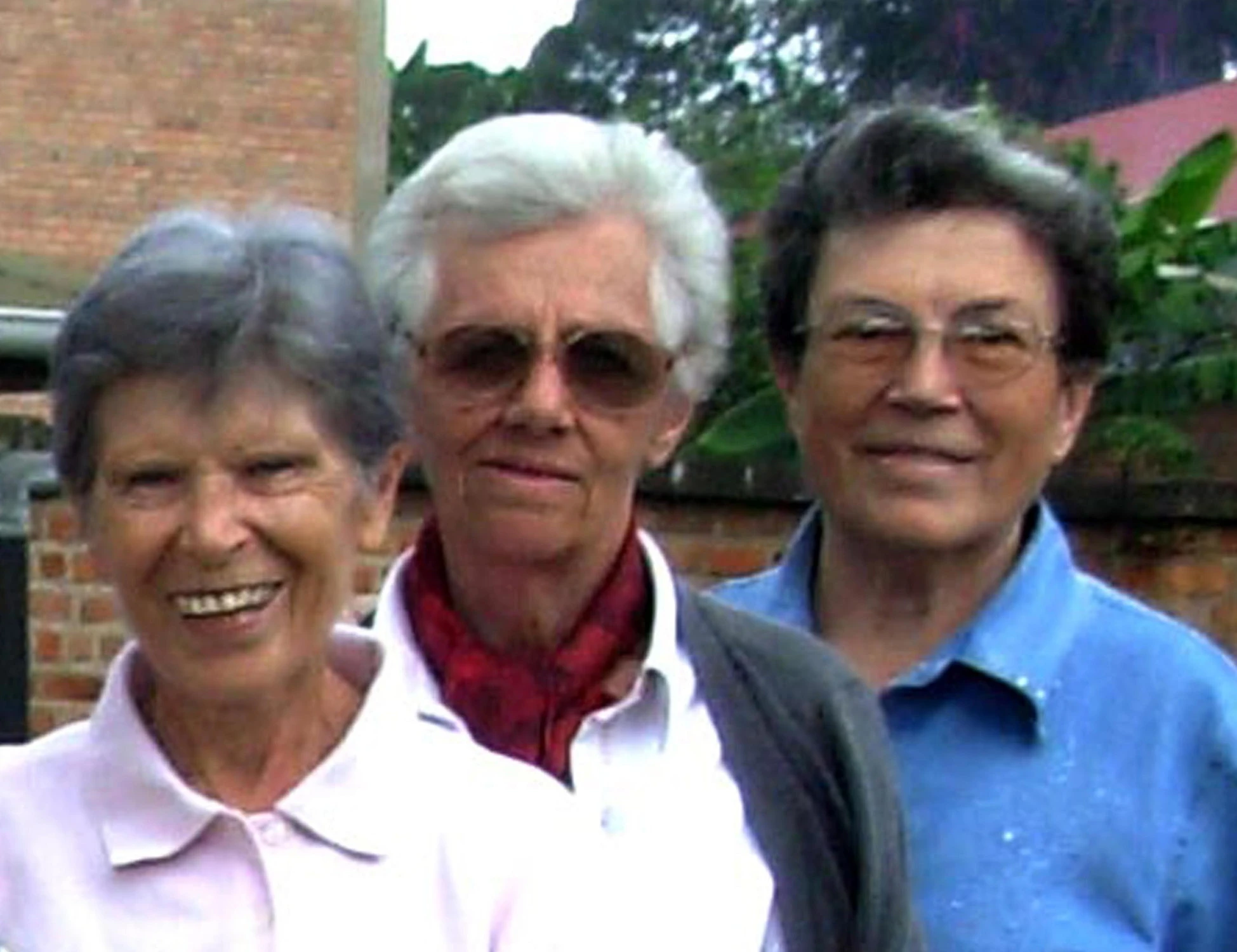 Parma, suore italiane sgozzate in Burundi: arrestato un africano. "Riceveva soldi dalla regione"