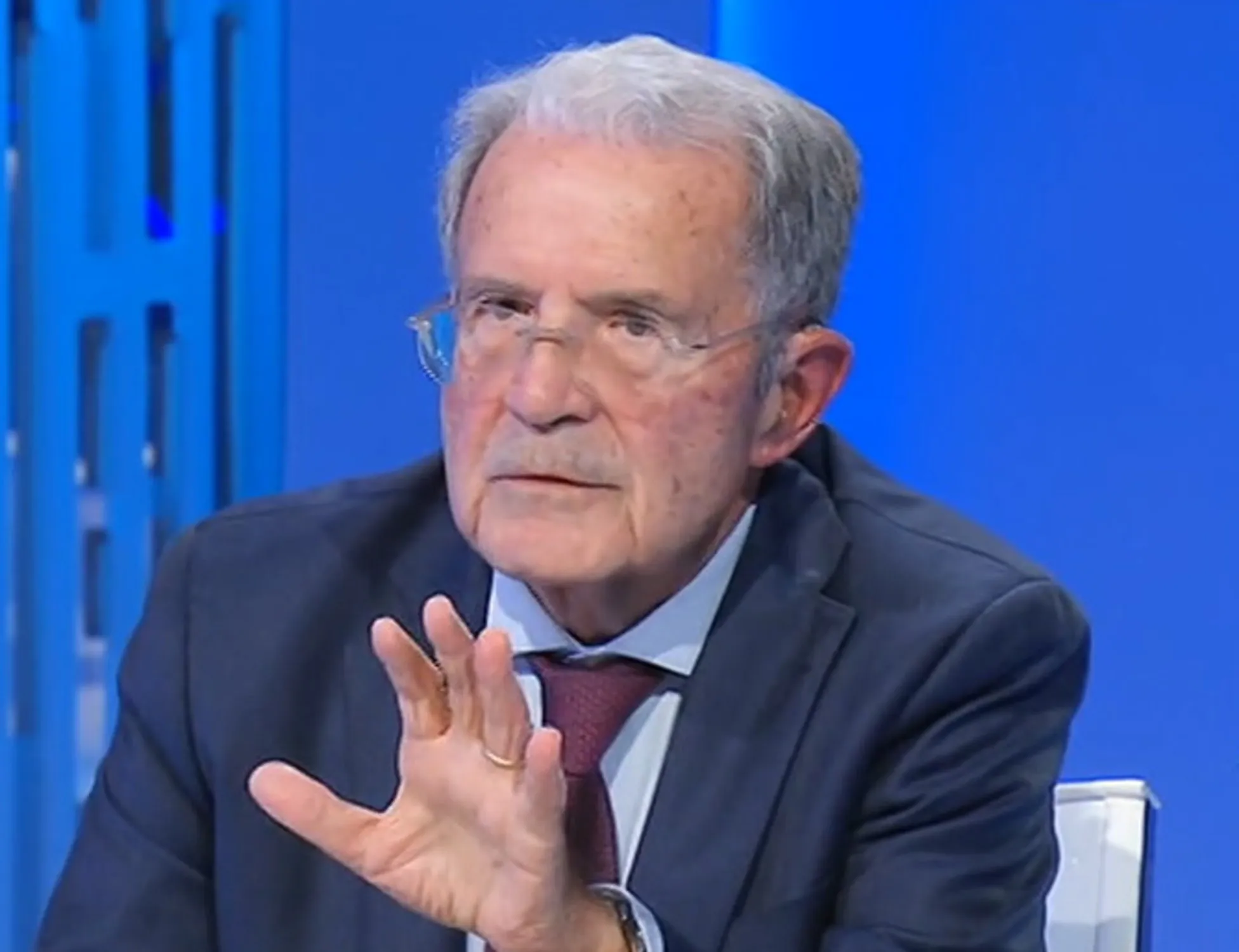 Leggi l'articolo: Infilza Elly e smonta la Gruber: Prodi clamoroso