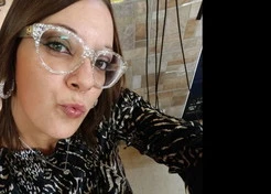 Femminicidio, Piera Napoli cantante neomelodica siciliana uccisa dal marito per gelosia: l'ha accoltellata e poi si è costituito