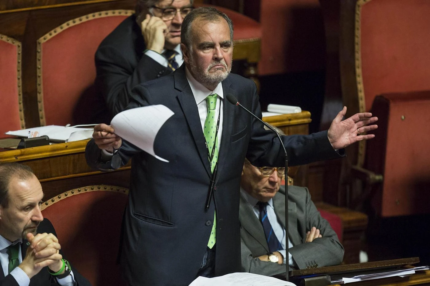 Roberto Calderoli smaschera Di Maio sulla commissione Banche: "Siete ridicoli, da un anno è tutto bloccato"