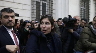 Meloni contro Schlein, "fine partita". Sallusti: come finirà