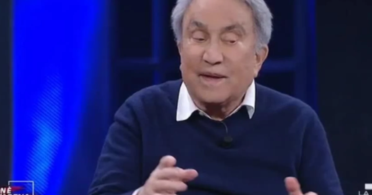 Emilio Fede, il libro che farà crollare il mondo. "Che figura di m***", nomi, vizi e verità inconfessabili