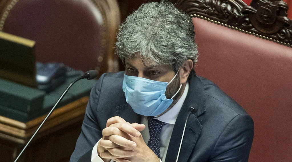 Bonus Inps ai deputati, l'assalto di Fratelli d'Italia: "Fuori i nomi di chi ha partecipato al concorso alla Camera presieduta da Fico"