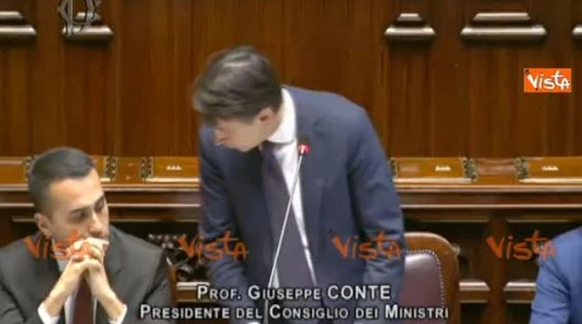 Giuseppe Conte, fonti governative: "Ecco cosa voleva dire prima che Di Maio gli dicesse no"