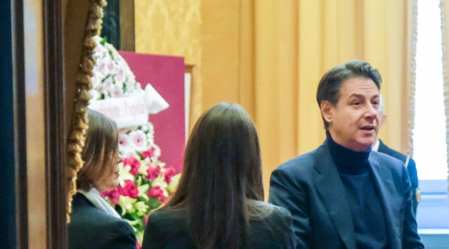 Giuseppe Conte, smascherato alla Camera: "Cosa ha fatto alla cassa"