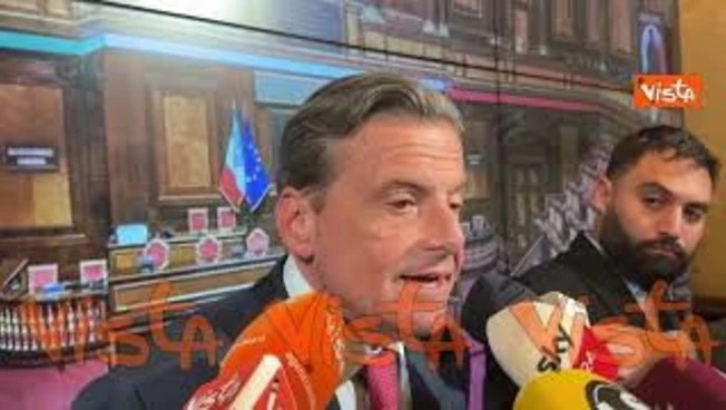 Calenda a Meloni: Vuoi una proposta? Ma manda a casa Urso, è la prima proposta