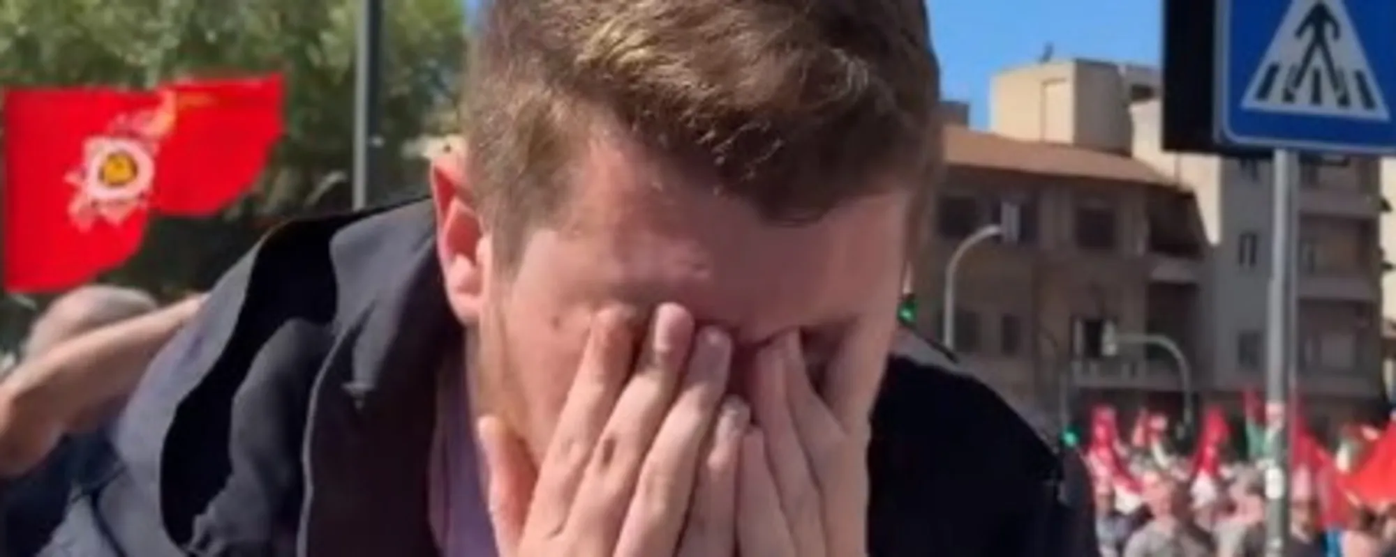 "Abrasione della cornea": spray urticante contro il capo dei Radicali