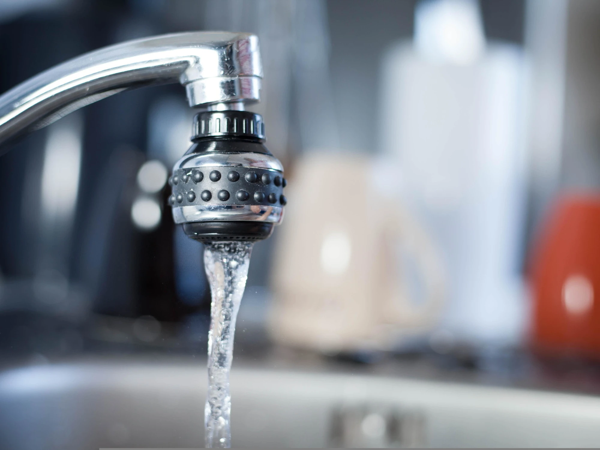 Acqua del rubinetto al ristorante? Cassazione, una sentenza clamorosa