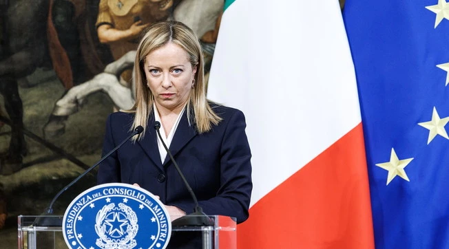 Meloni, clamoroso D'Alema: "Una donna capace, rivincita della politica"