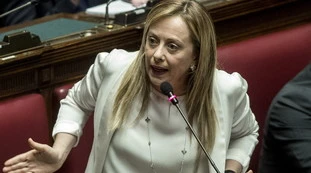 Giorgia Meloni contro Giuseppe Conte: "Cosa diceva sui migranti 20 giorni fa. Intollerabile"