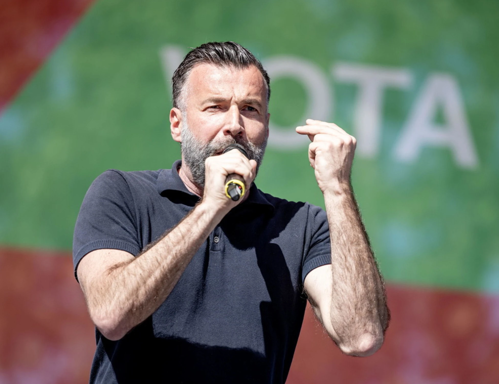 Bologna, aggressioni omofobe? Il delirio di Alessandro Zan: "Colpa della destra"
