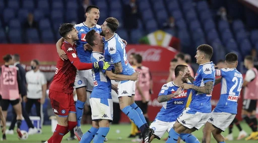 Coppa Italia al Napoli, la gioia di Gattuso. La Juve di Sarri cade ai rigori