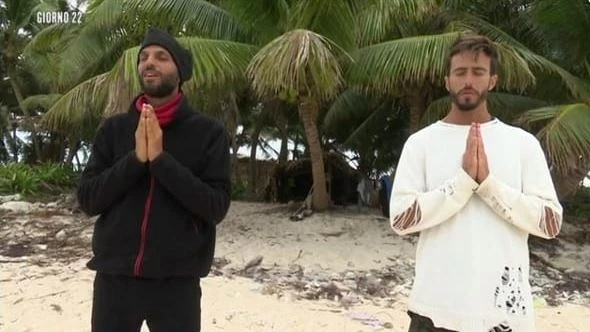 Isola dei famosi, Cecilia Capriotti su Marco Ferri: "È più femmina di me, con Jonathan si fanno sempre i grattini"