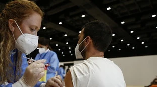 Bollettino 9 ottobre, ancora 46 morti: strage di non vaccinati, i nuovi dati ufficiali