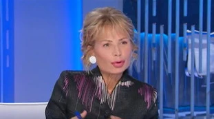 Otto e Mezzo, regia nel caos: un caos senza precedenti da Lilli Gruber