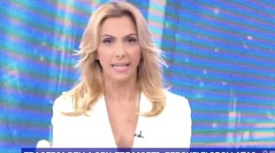 Pomeriggio 5, l'esordio di Simona Branchetti al posto della D'Urso? Una clamorosa sorpresa: share, ecco le cifre