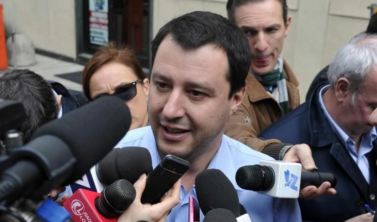 Salvini sfotte Formigoni:"Vada sul lago, non ai Caraibi"