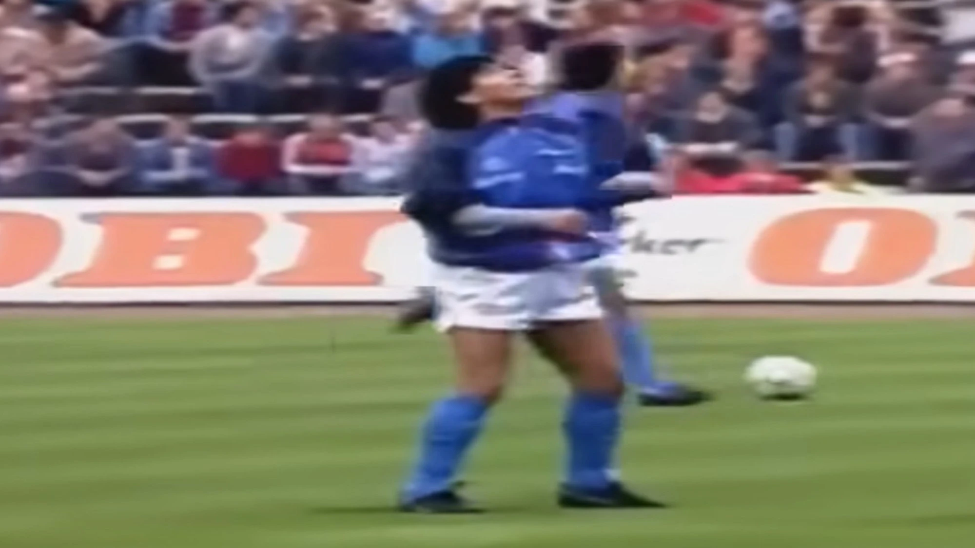 Maradona e i palleggi cult prima di Bayern-Napoli: un video incredibile