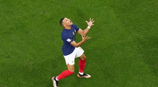 Francia-Marocco, il clamoroso gesto di Mbappè dopo il trionfo