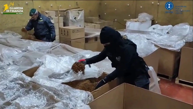 Scoperti due stabilimenti per la produzione illecita di tabacchi nel Lazio