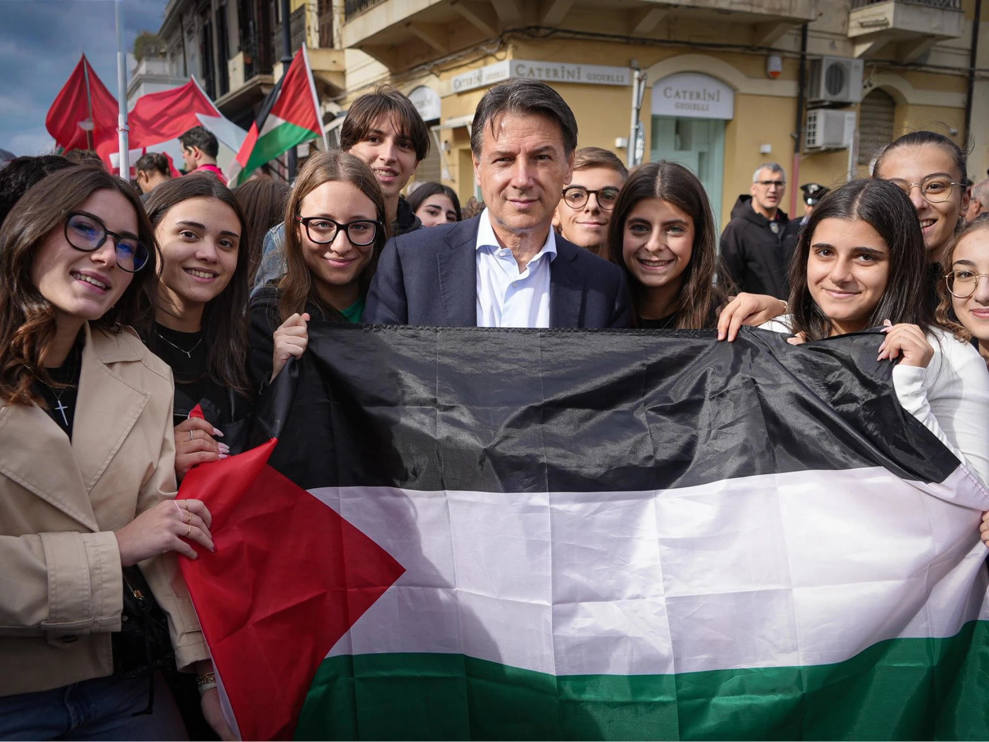 Calabria, exploit azzurro: M5S perde il 10% in un anno