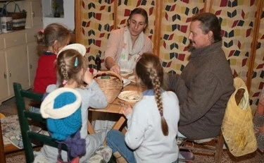 Famiglia nel bosco, ai bimbi tolta anche la madre? Indiscrezioni atroci