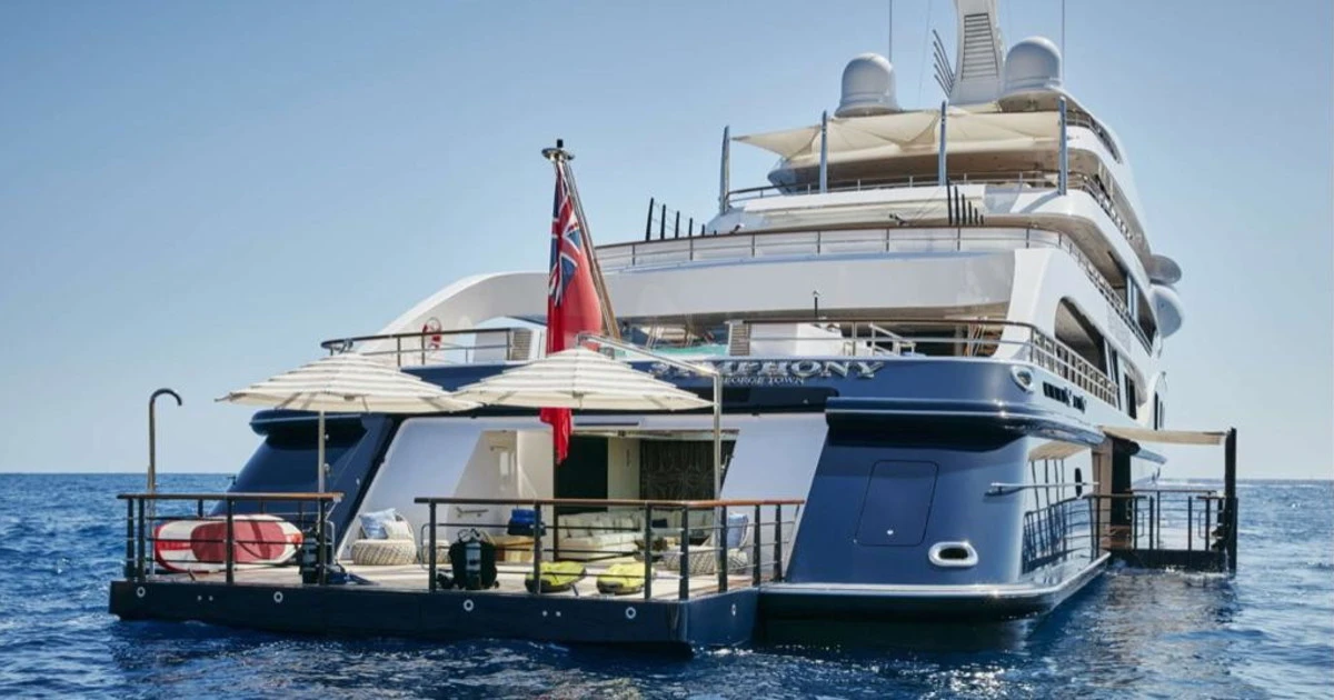 Bernard Arnault, il mega yacht? Che bandiera batte: poi dicono che gli italiani...
