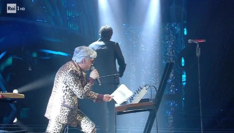 Bugo abbandona il palco di Sanremo, squalificato insieme a Morgan