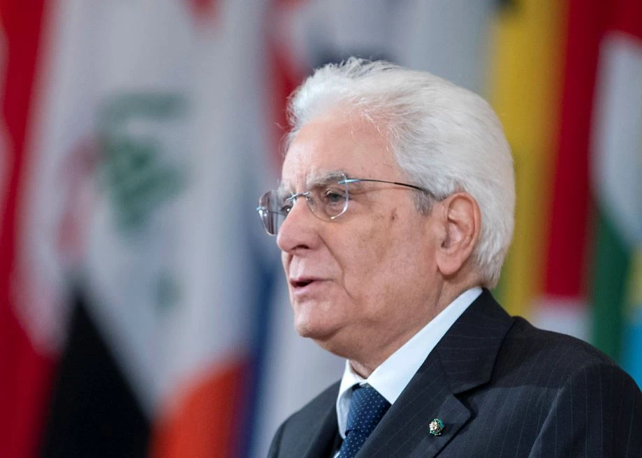 Sergio Mattarella, è lui il vero obiettivo della guerra tra Matteo Salvini e Luigi Di Maio