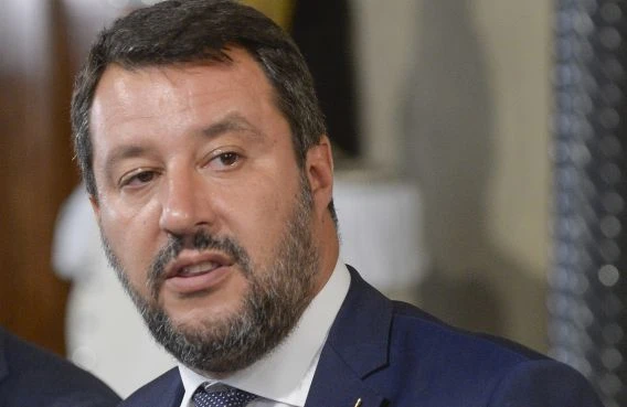 SALVINI "AL GOVERNO PERSONE SBAGLIATE AL POSTO SBAGLIATO"