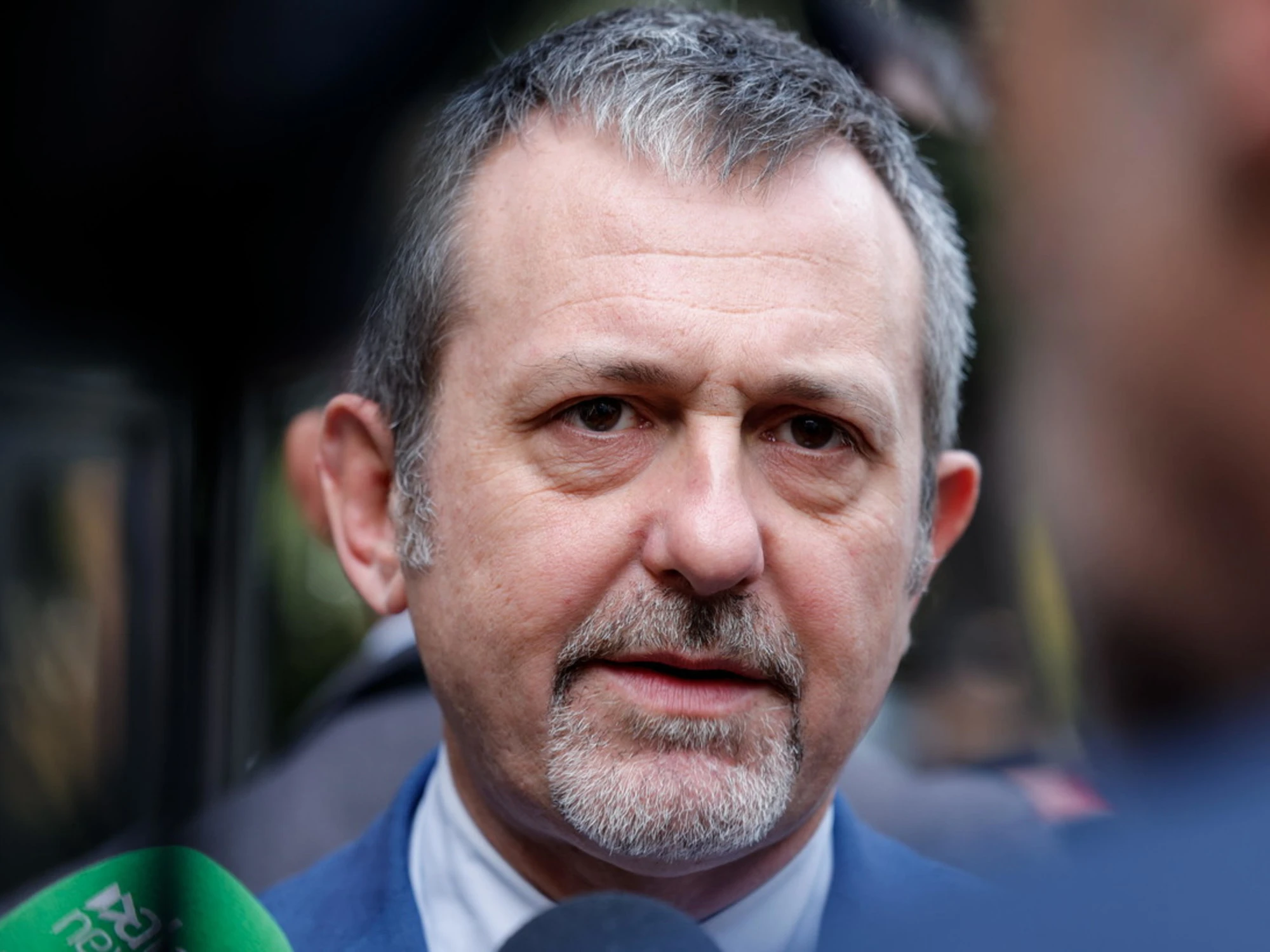 Sequestrato il telefono di Caroccia: al setaccio i messaggi con Delmastro