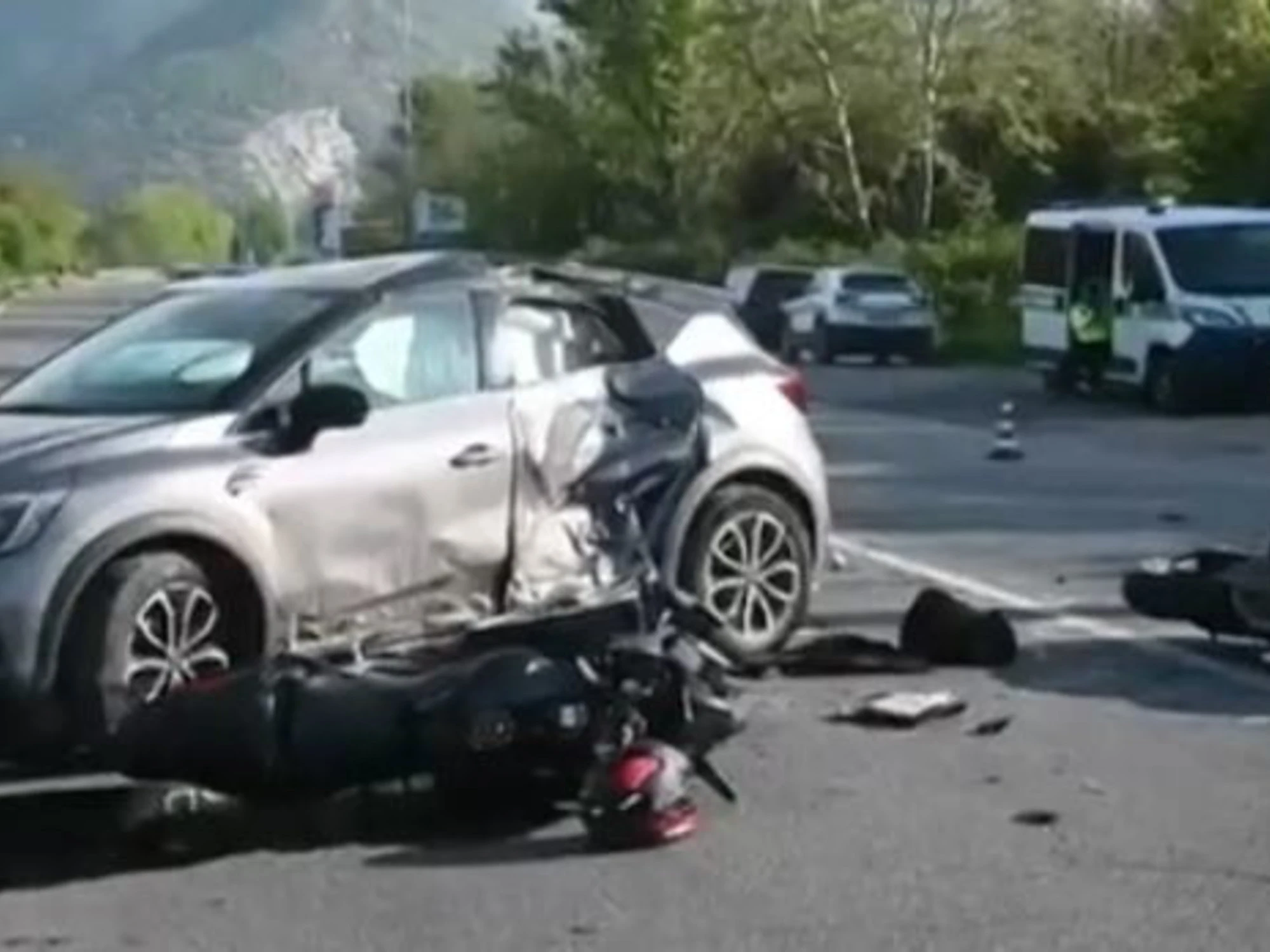 Brescia, fa inversione a u in tangenziale: finisce in tragedia