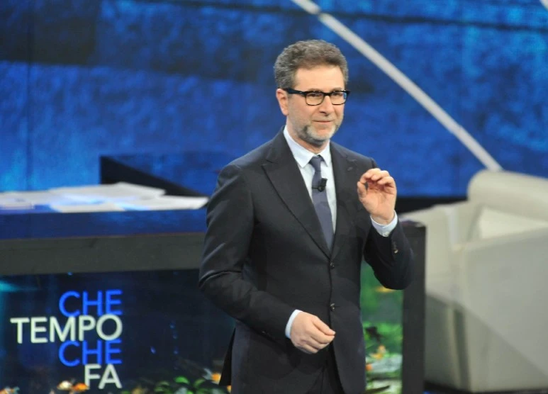 Fabio Fazio, adesso si mette male: la voce politica che potrebbe decapitare "Che tempo che fa"
